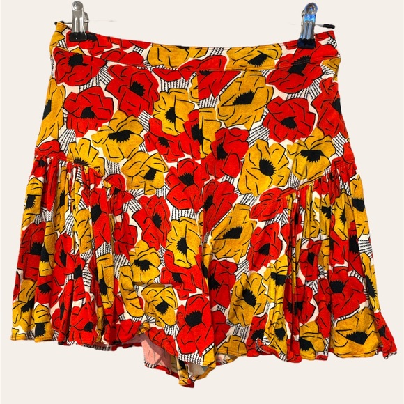 Yves Saint Laurent Poppy Print Crepe Shorts - Picture 3 of 12